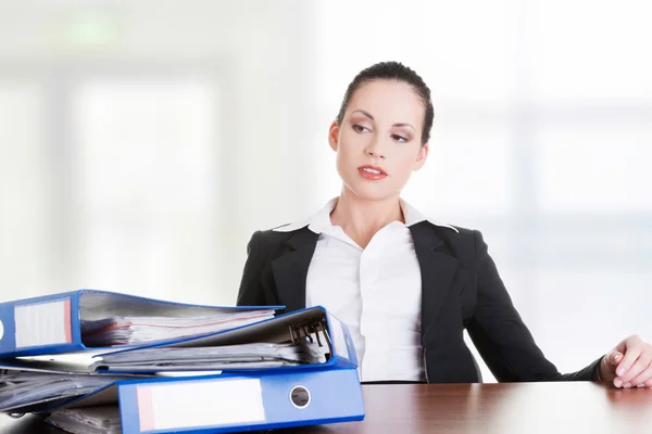 Mujer de negocios cansada y expuesta . — Foto de Stock