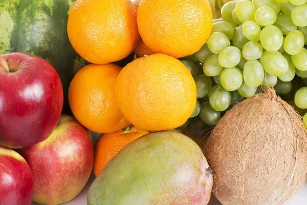 Fechar em frutas frescas . — Fotografia de Stock