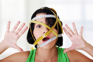 kadın kafasını etrafında bant ölçme ile