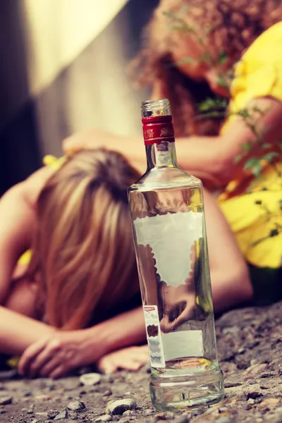 Teen alcohol addiction — Stock Photo, Image