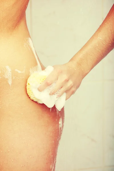 Жінка миття тіла — стокове фото