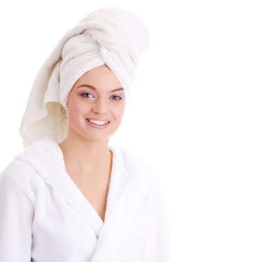 kadın giyiyor bornoz