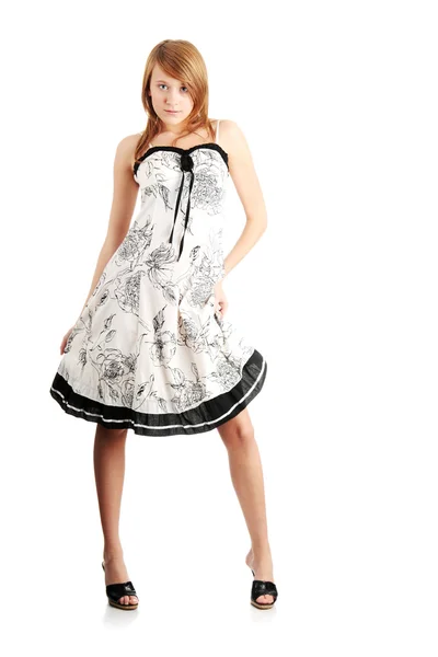 Tiener meisje in elegante witte jurk — Stockfoto