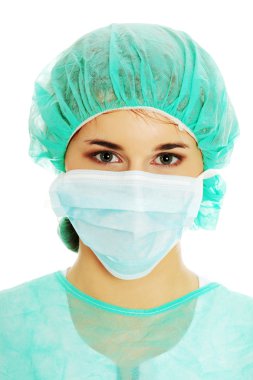 Doktor ameliyat maskesi