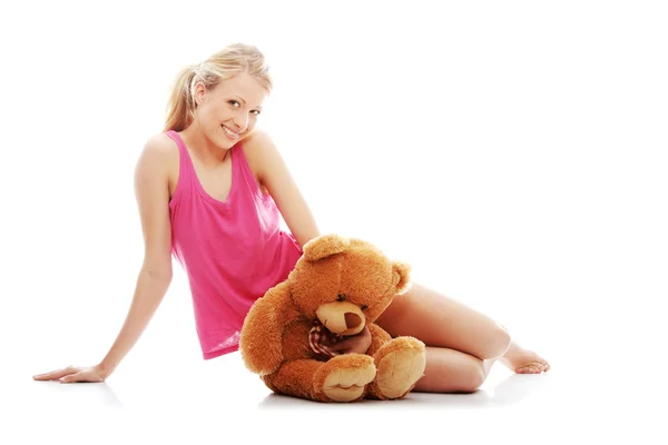 Chica adolescente con oso de peluche — Foto de Stock