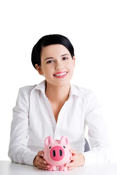 Mulher de negócios feliz com suas economias — Fotografia de Stock