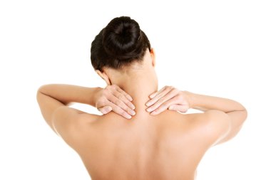 kadının boynunda elele