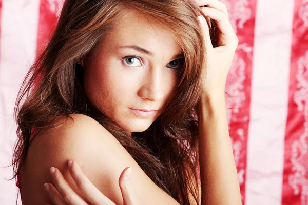 Beautiful young woman portrait — Stock Photo, Image