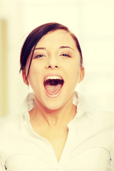 Mujer de negocios gritando — Foto de Stock