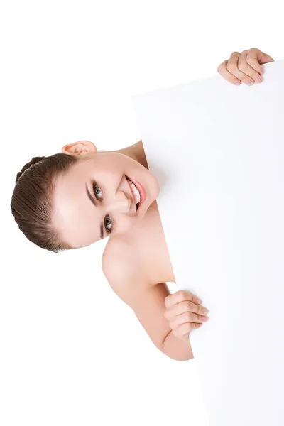 Femme avec une peau parfaite tenant le tableau blanc — Photo