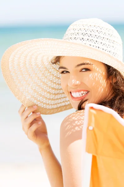 Woman in a hat — Stock Photo, Image