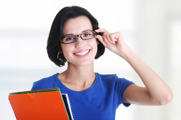 Glad student med bärbara datorer — Stockfoto