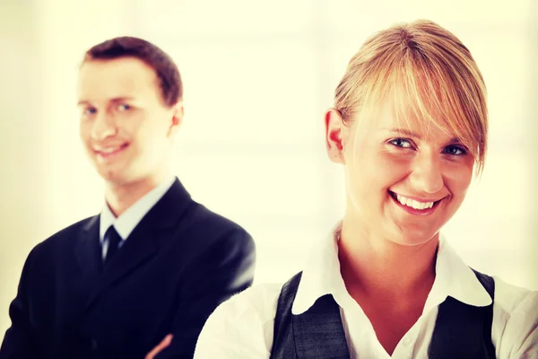 Jóvenes empresarios atractivos — Foto de Stock