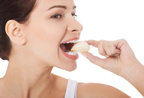 Swallowing Garlic Without Chewing Benefits: Unveiling Its Surprising Fact 