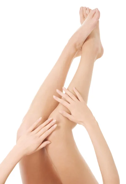Piękne gładkie nogi kobiet. — Zdjęcie stockowe