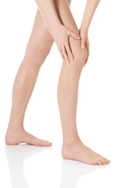 Belas pernas de mulher raspada . — Fotografia de Stock