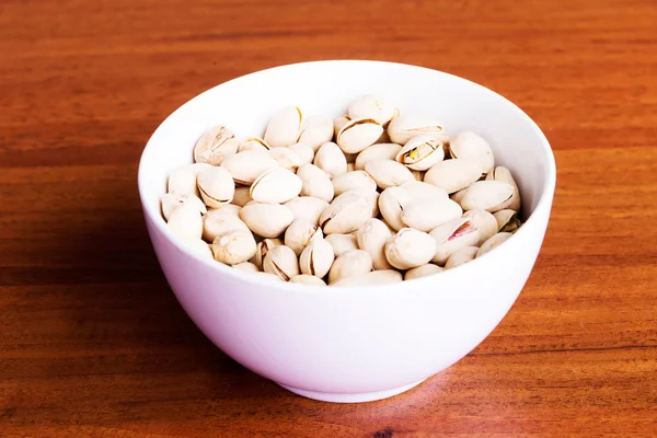 Pistachio in a bowl. — Stock Photo, Image