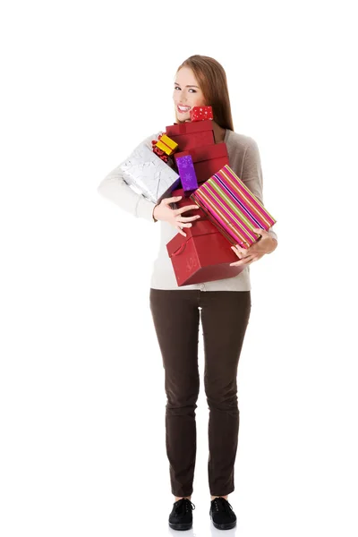 Mujer sosteniendo regalos en cajas . —  Fotos de Stock