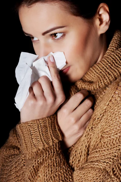 Giovane donna con depressione con tessuto . — Foto Stock