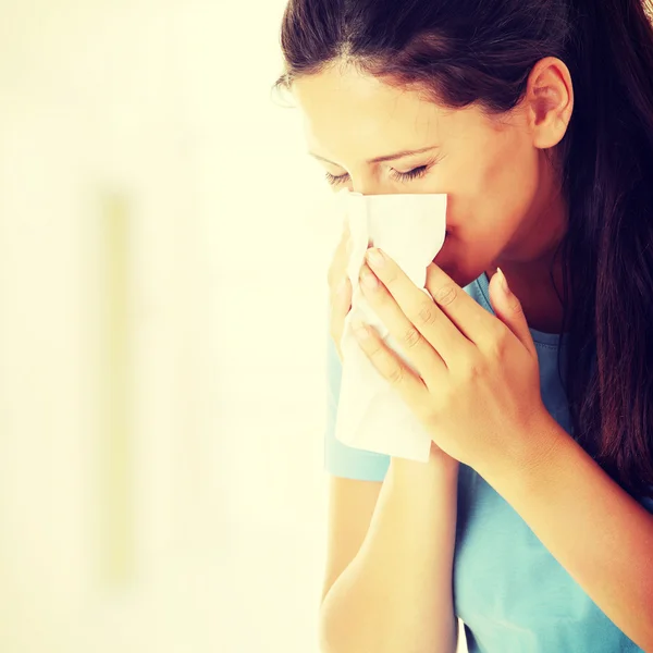 Teen woman with allergy — Stock Photo, Image