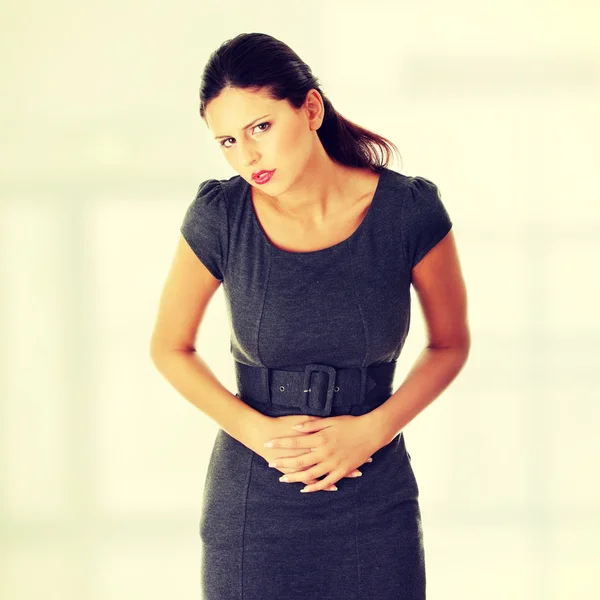 Donna con problemi di stomaco — Foto Stock
