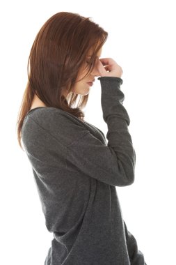 sinüs Basınç ağrısı olan kadın