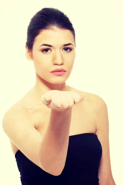 Retrato de mulher bonita em top preto . — Fotografia de Stock