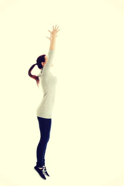 Woman jumping. — Stock Photo, Image