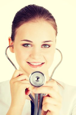 Steteskoplu doktor.