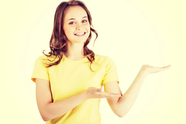 Woman presenting copy space — Stock Photo, Image