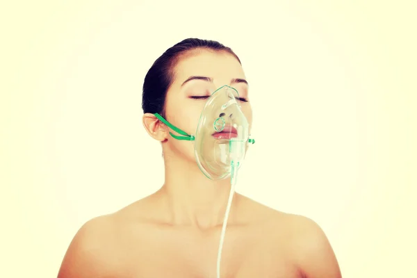 Patient portant un masque à oxygène — Photo