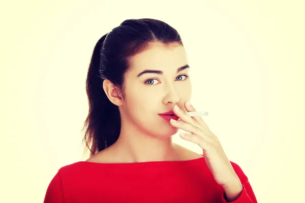 Woman smoking cigarette — Stock Photo, Image