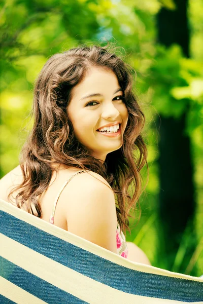 Woman in a hammock — Stock Photo, Image