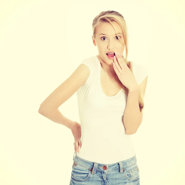 Junge Frau geschockt. — Stockfoto