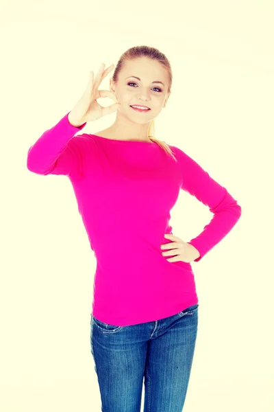 Woman showing OK gesture. — Stock Photo, Image