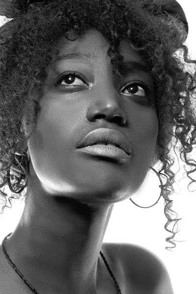 Orgulhoso mulher negra retrato. Imagem De Stock