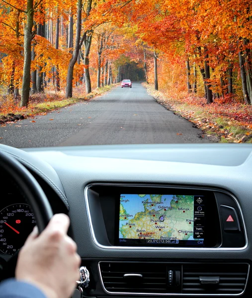 Reizen met de auto met gps — Stockfoto