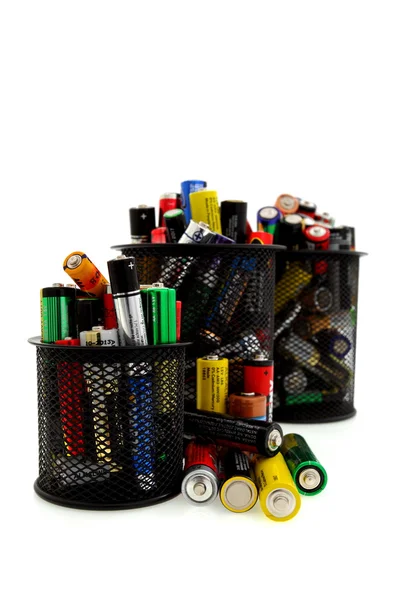 AA olika batterier bakgrund — Stockfoto