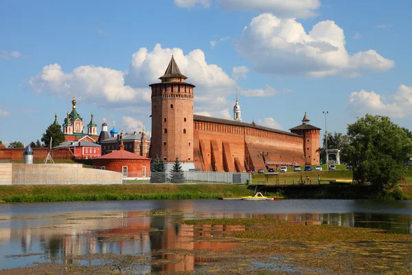 Potężne mury Kremla. Kolomna. Rosja — Zdjęcie stockowe