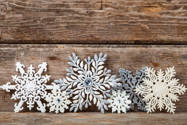 Grens Van Sneeuwvlokken Een Oude Houten Achtergrond Kerstdecor Plaats Voor — Stockfoto