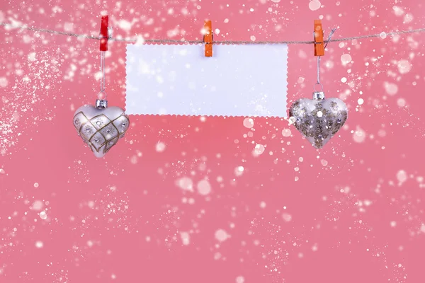 Vánoční Koule Srdce List Papíru Visí Provaze Modrém Pozadí Místo — Stock fotografie