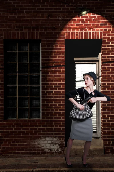 Woman with Gun — Stock Photo, Image