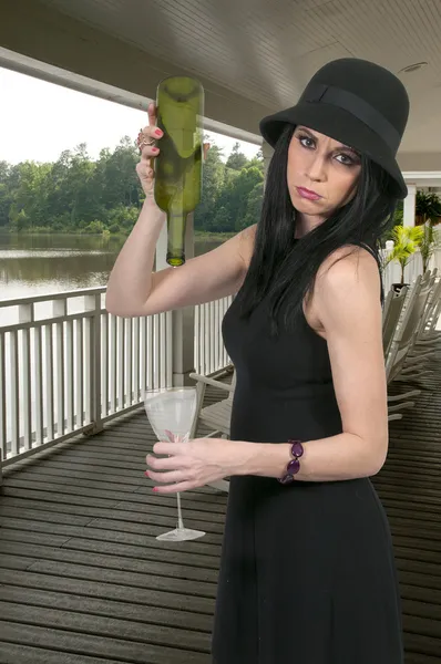 Donna con vino — Foto Stock