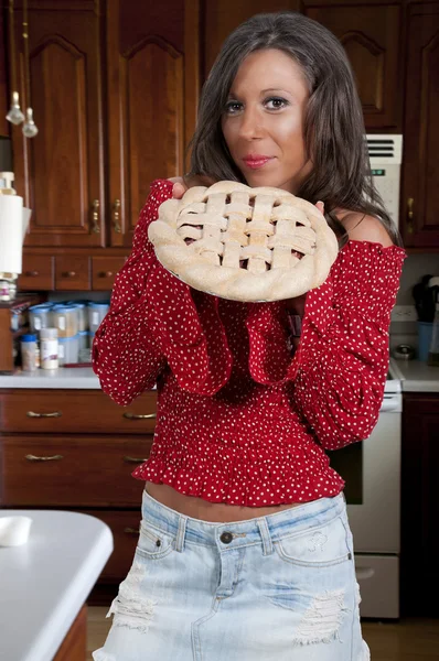 Mulher com torta — Fotografia de Stock