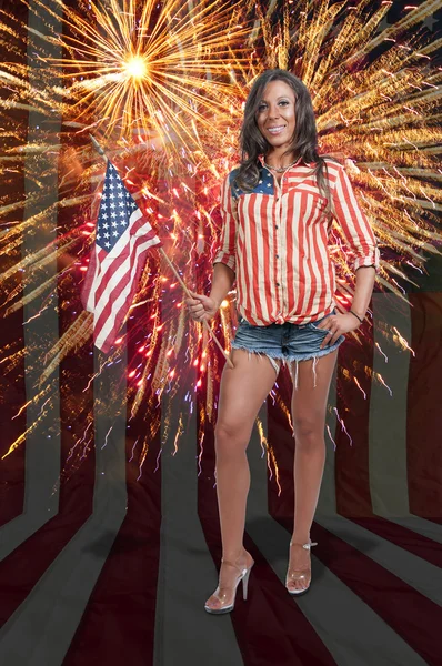 Mujer en fuegos artificiales —  Fotos de Stock