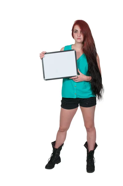 Kvinnan håller i ett blankt tecken — Stockfoto