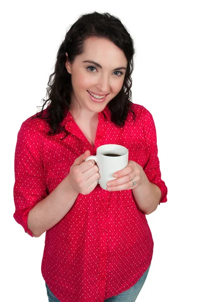 Frau trinkt Kaffee — Stockfoto