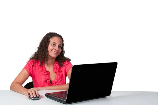 Mulher usando laptop — Fotografia de Stock