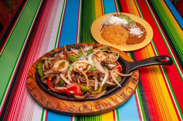 Auténtica Tradicional Cocina Mexicana Conocida Como Bistec Camarones Fajitas Pollo — Foto de Stock