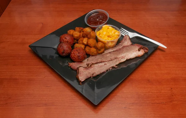 牛肉のブリスケットとして知られるおいしいアメリカ料理 — ストック写真
